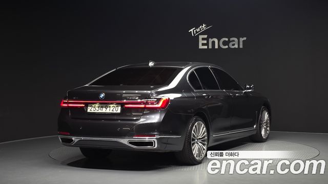 BMW 7-Series 730d xDrive Design Pure Excellence