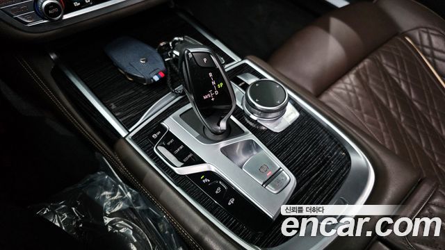 BMW 7-Series 740Li xDrive M Sport Package
