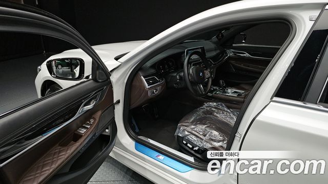 BMW 7-Series 740Li xDrive M Sport Package