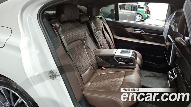 BMW 7-Series 740Li xDrive M Sport Package