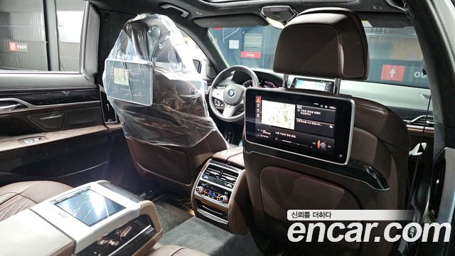 BMW 7-Series 740Li xDrive M Sport Package