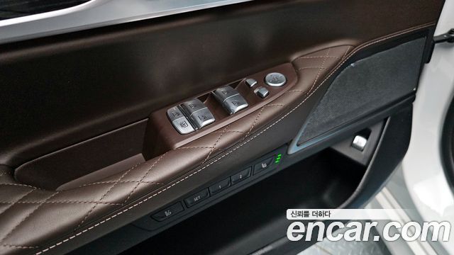 BMW 7-Series 740Li xDrive M Sport Package