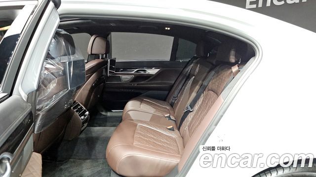BMW 7-Series 740Li xDrive M Sport Package