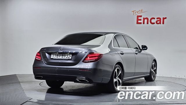Mercedes-Benz E-Class E250 Avantgarde