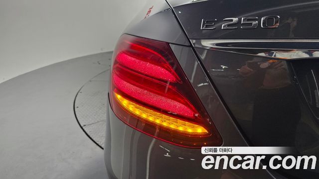Mercedes-Benz E-Class E250 Avantgarde