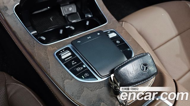 Mercedes-Benz E-Class E220d 4MATIC Exclusive