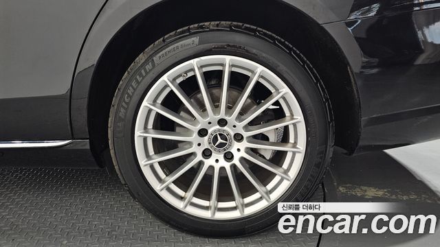Mercedes-Benz E-Class E220d 4MATIC Exclusive