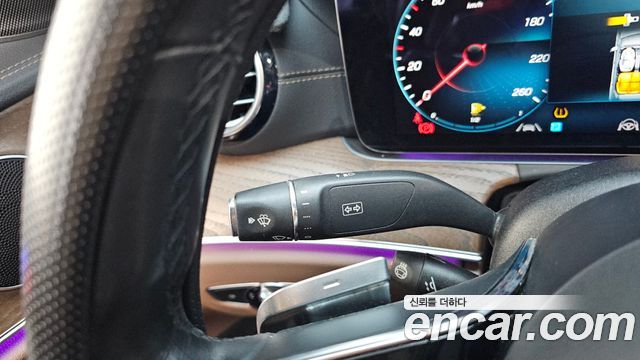 Mercedes-Benz E-Class E220d 4MATIC Exclusive
