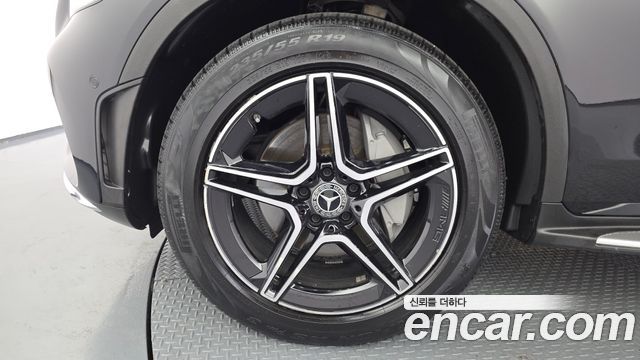 Mercedes-Benz GLC-Class GCL300 4MATIC Coupe