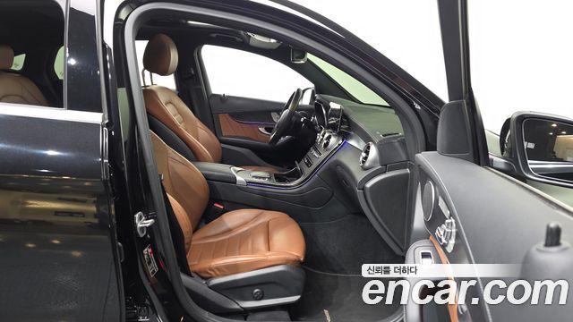 Mercedes-Benz GLC-Class GCL300 4MATIC Coupe