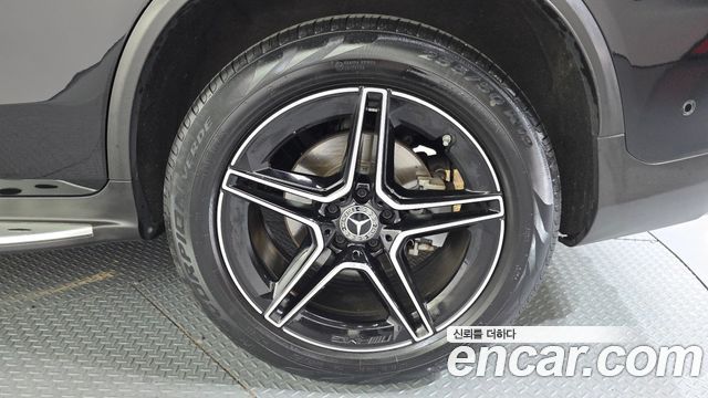 Mercedes-Benz GLC-Class GCL300 4MATIC Coupe
