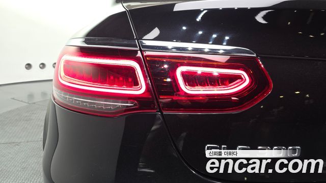 Mercedes-Benz GLC-Class GCL300 4MATIC Coupe