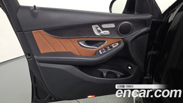 Mercedes-Benz GLC-Class GCL300 4MATIC Coupe
