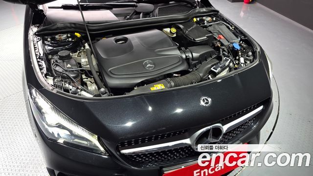 Mercedes-Benz CLA-Class CLA220 AMG Line