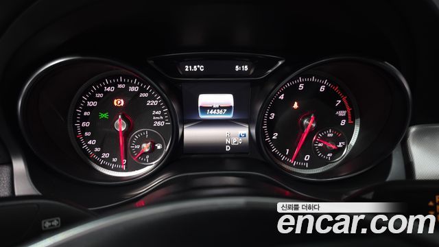 Mercedes-Benz CLA-Class CLA220 AMG Line