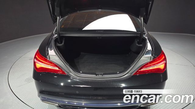 Mercedes-Benz CLA-Class CLA220 AMG Line