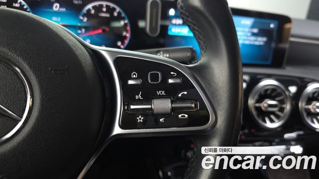 Mercedes-Benz A-Class A250 4MATIC Sedan