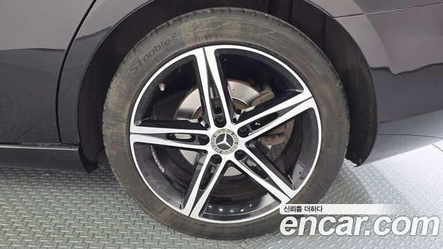 Mercedes-Benz A-Class A250 4MATIC Sedan
