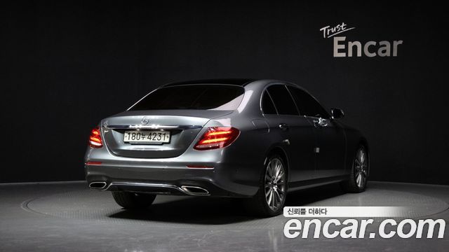 Mercedes-Benz E-Class E350 4MATIC AMG Line