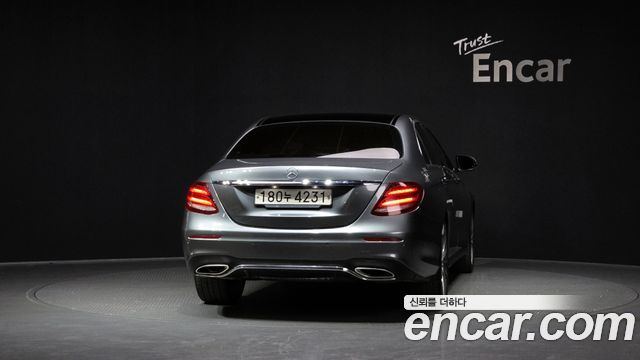 Mercedes-Benz E-Class E350 4MATIC AMG Line
