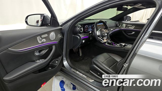 Mercedes-Benz E-Class E350 4MATIC AMG Line