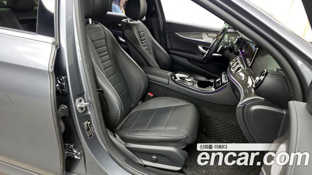 Mercedes-Benz E-Class E350 4MATIC AMG Line