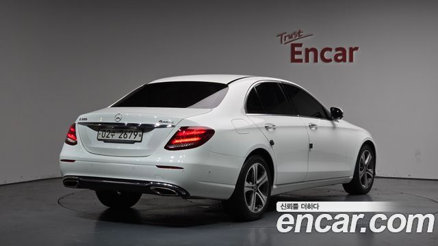 Mercedes-Benz E-Class E300 4MATIC AV Intelligent Drive