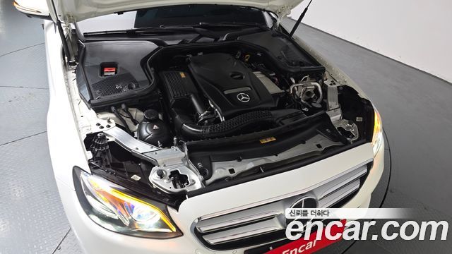 Mercedes-Benz E-Class E300 4MATIC AV Intelligent Drive
