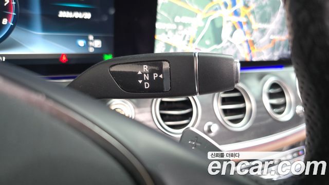Mercedes-Benz E-Class E300 4MATIC AV Intelligent Drive