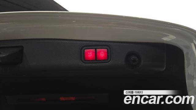 Mercedes-Benz E-Class E300 4MATIC AV Intelligent Drive
