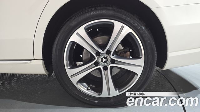 Mercedes-Benz E-Class E300 4MATIC AV Intelligent Drive