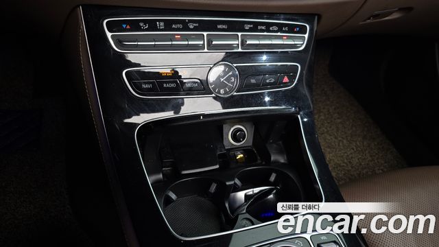 Mercedes-Benz E-Class E300 4MATIC AV Intelligent Drive