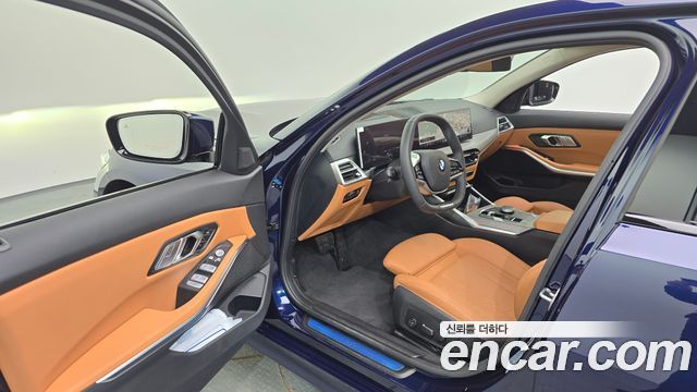 BMW 3-Series 320i