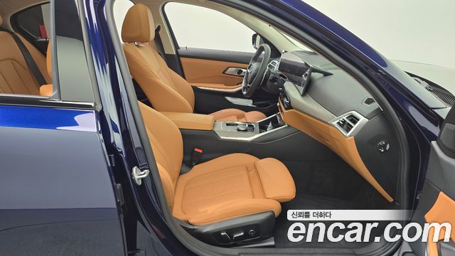 BMW 3-Series 320i