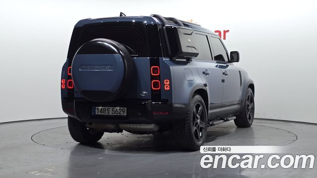 Land Rover Defender 110 D250 SE