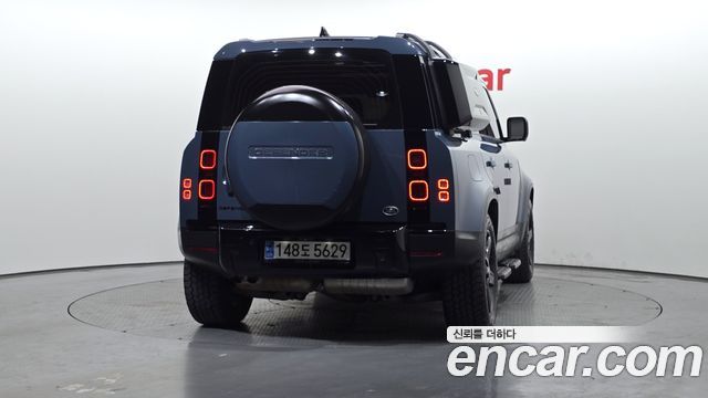 Land Rover Defender 110 D250 SE