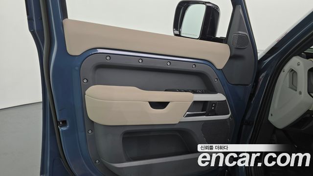 Land Rover Defender 110 D250 SE