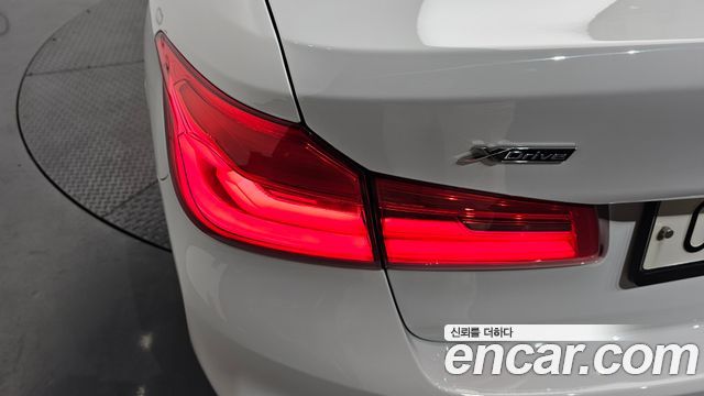 BMW 5-Series 530i xDrive M Sport Package Plus