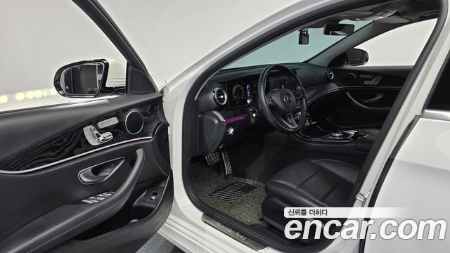 Mercedes-Benz E-Class E300 Avantgarde