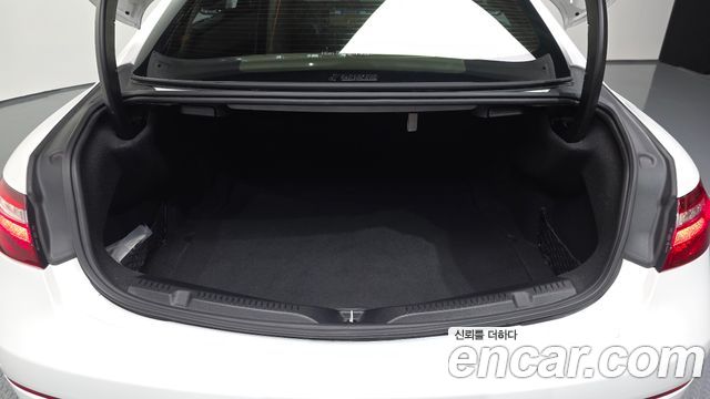 Mercedes-Benz E-Class E450 4MATIC Coupe