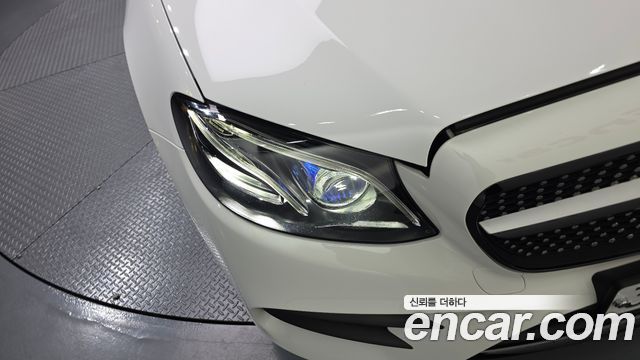 Mercedes-Benz E-Class E450 4MATIC Coupe