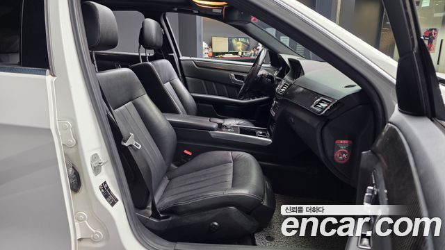Mercedes-Benz E-Class E250 BlueTec 4MATIC AV