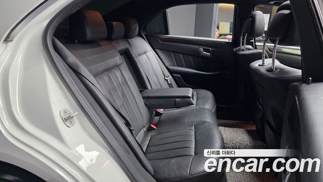 Mercedes-Benz E-Class E250 BlueTec 4MATIC AV