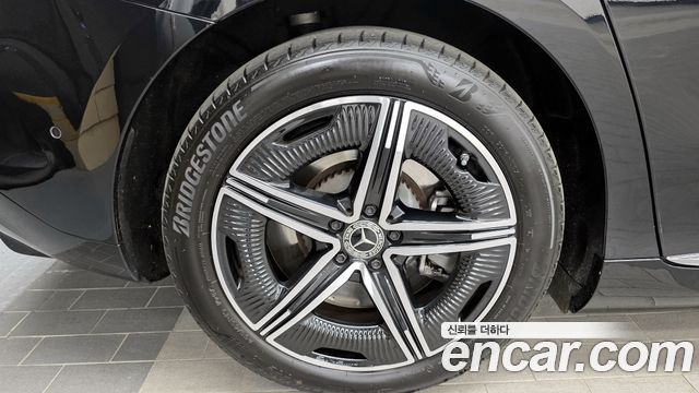 Mercedes-Benz EQE EQE350+