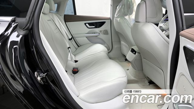 Mercedes-Benz EQE EQE350+