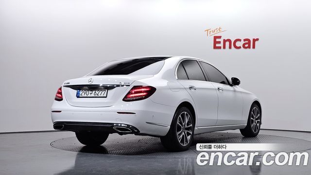 Mercedes-Benz E-Class E300 Exclusive