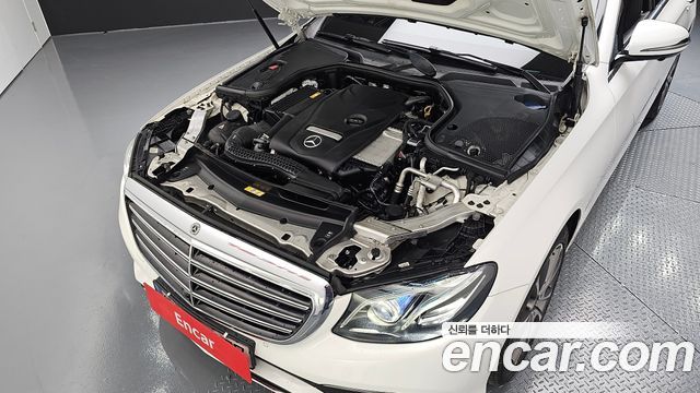 Mercedes-Benz E-Class E300 Exclusive