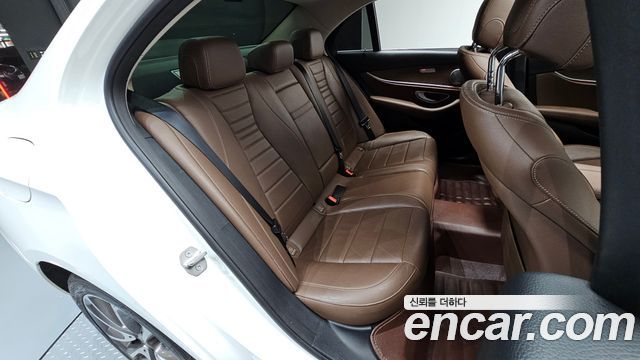 Mercedes-Benz E-Class E300 Exclusive