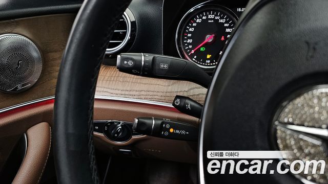 Mercedes-Benz E-Class E300 Exclusive