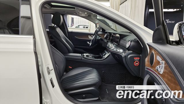 Mercedes-Benz E-Class E220d 4MATIC Exclusive
